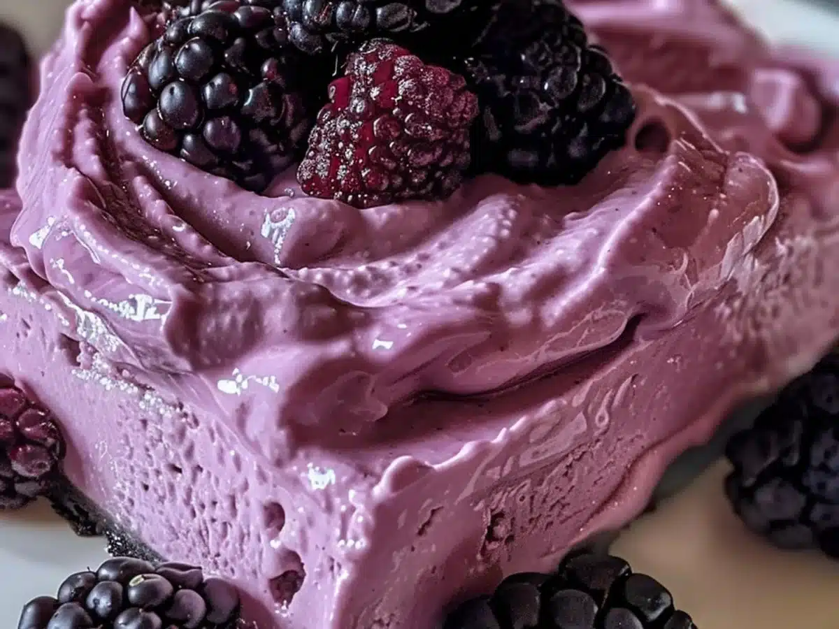 Blackberry Mousse: treat yourself to in This Decadent Delight!